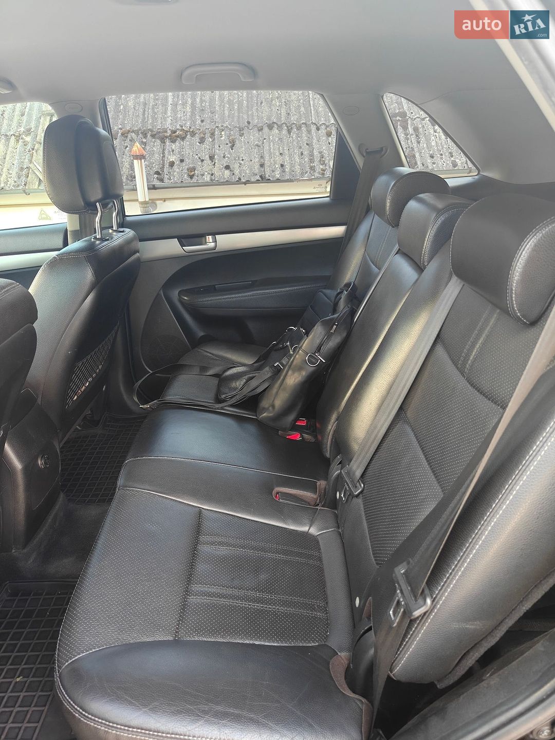 Kia Sorento 2011 VIN KNAKU814DC5210456 фото оголошення 17 з 28