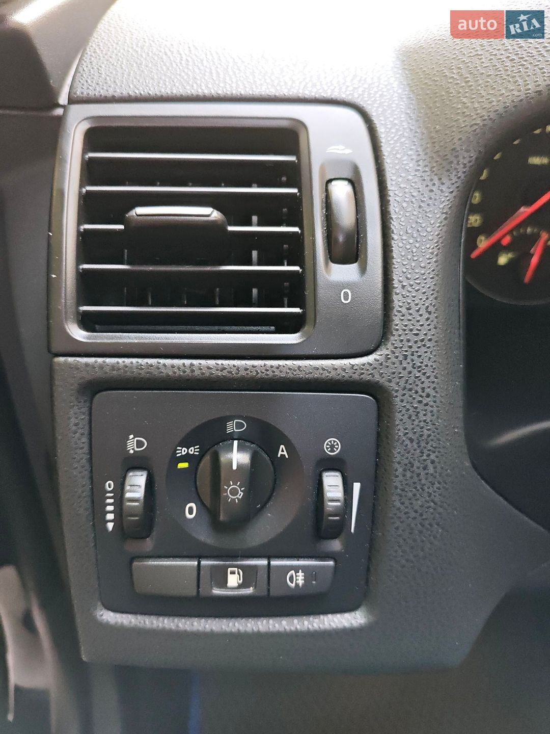 Volvo V50 2011 VIN YV1MW84F1C2669275 фото оголошення 35 з 67