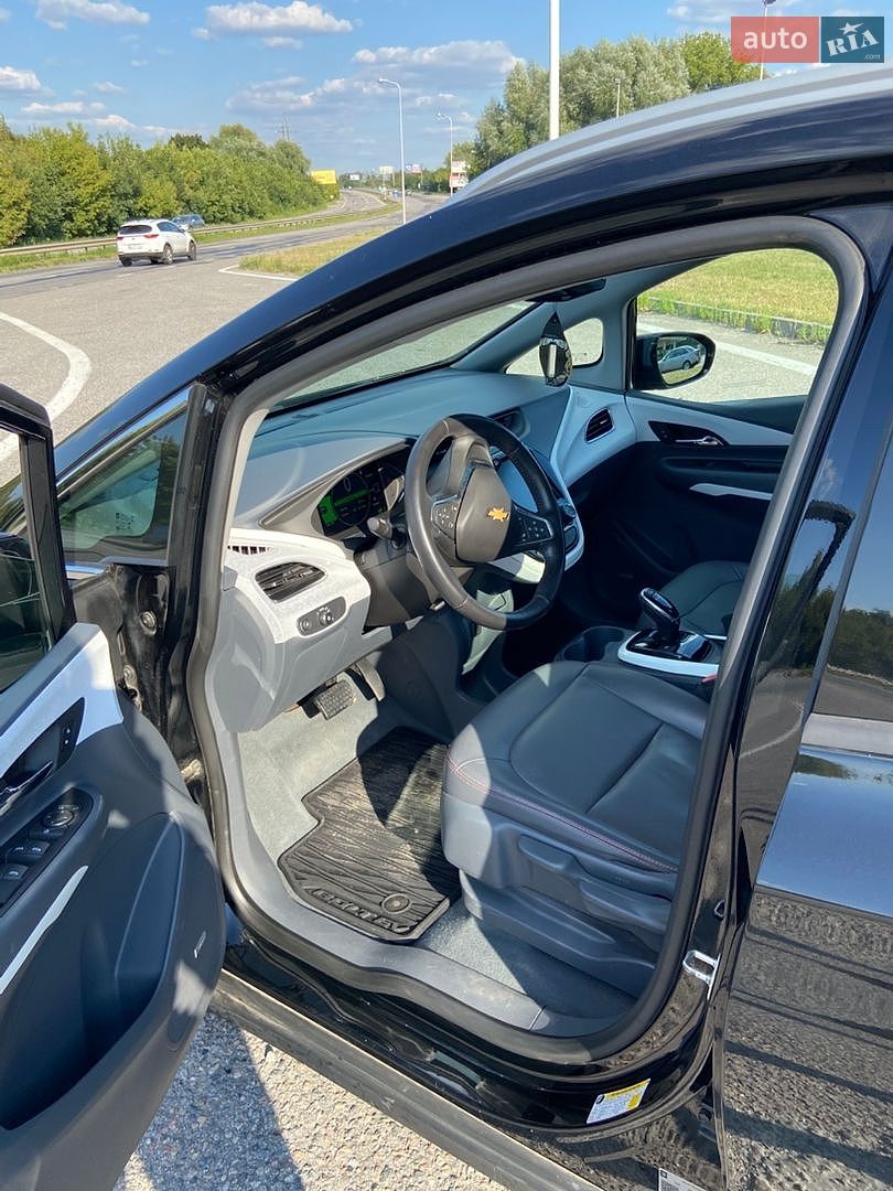 Chevrolet Bolt EV 2018 VIN 1G1FX6S05J4111698 фото оголошення 8 з 37