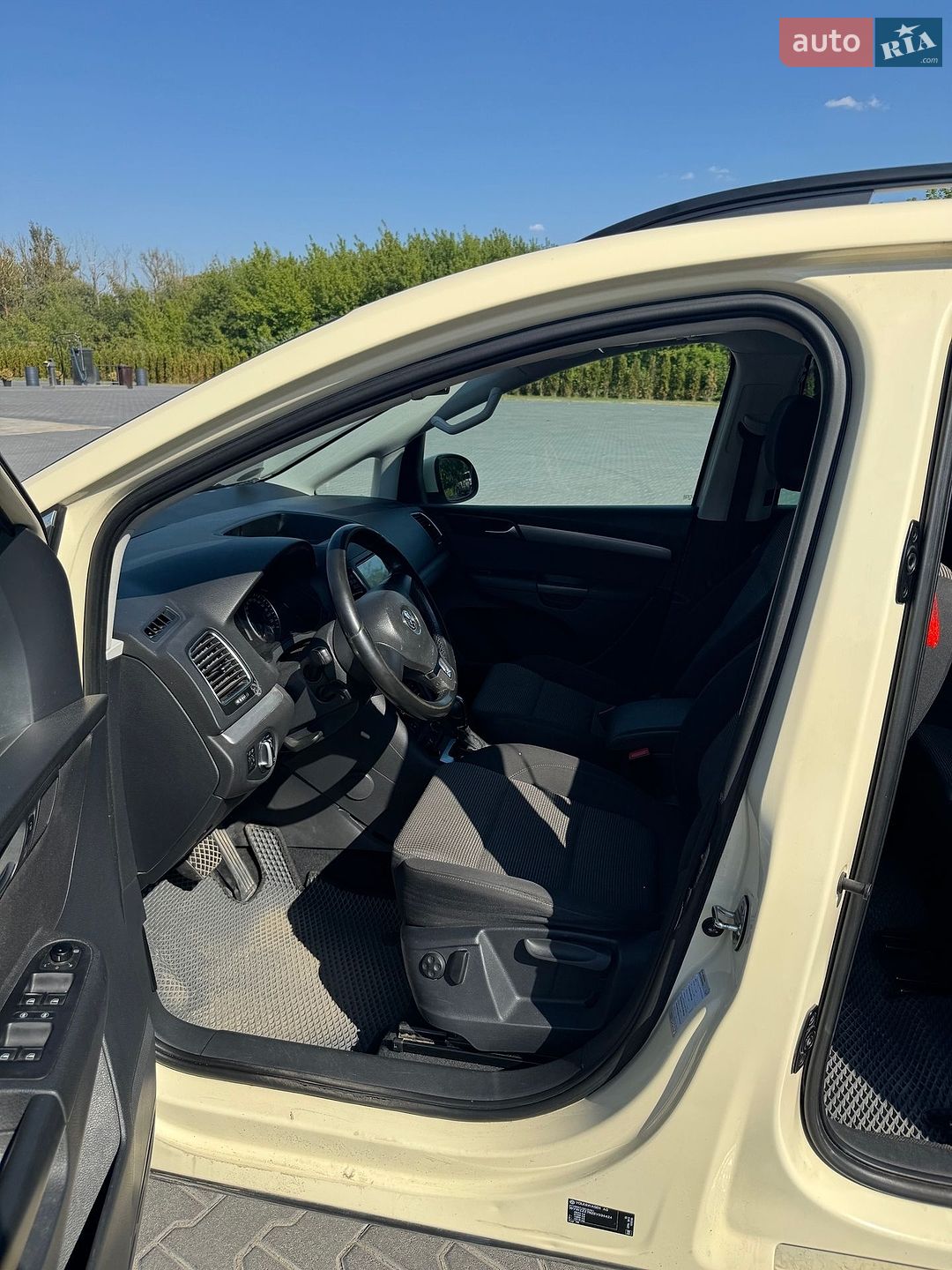 Volkswagen Sharan 2014 VIN WVWZZZ7NZEV034424 фото оголошення 11 з 21