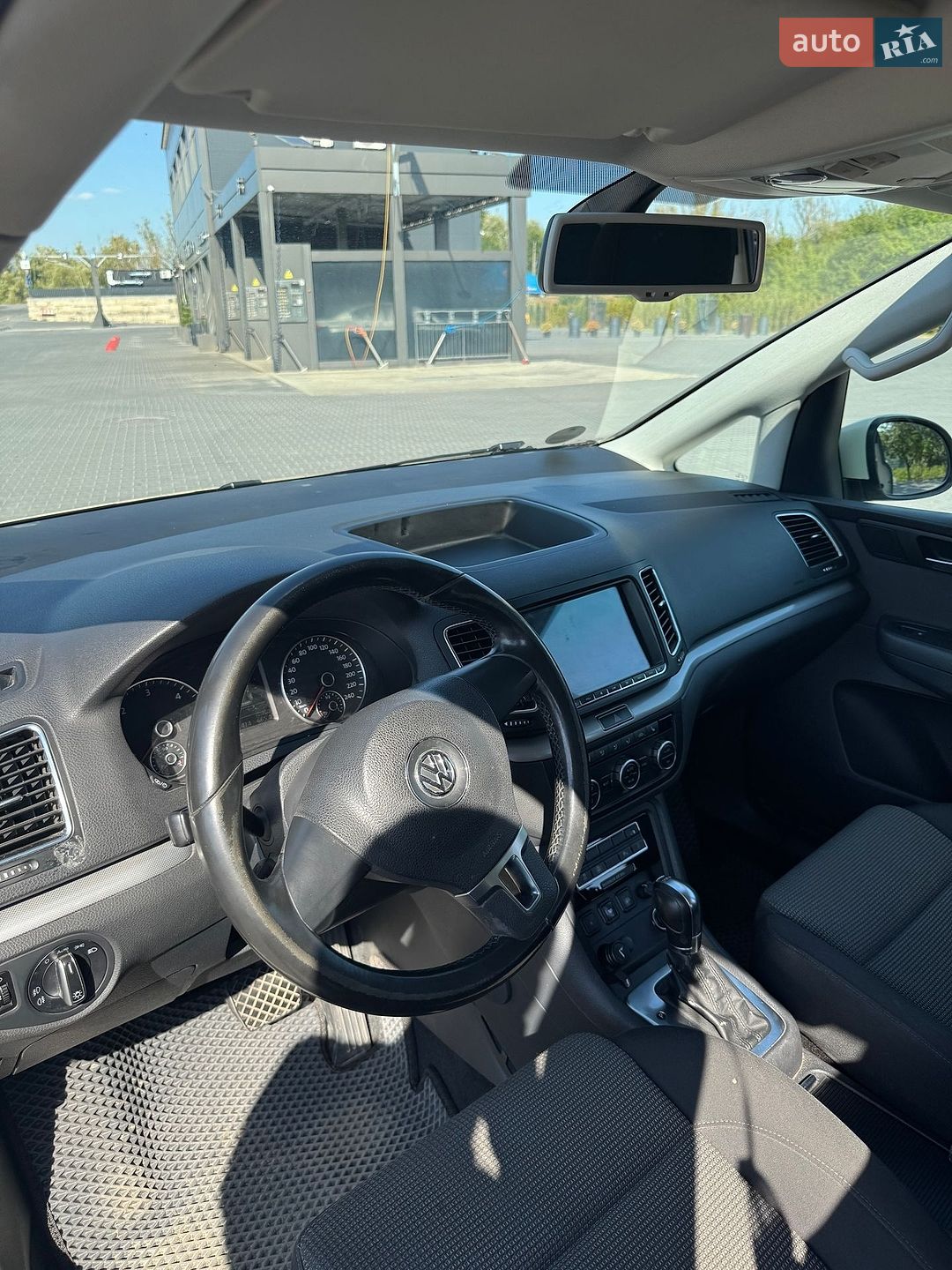 Volkswagen Sharan 2014 VIN WVWZZZ7NZEV034424 фото оголошення 17 з 21