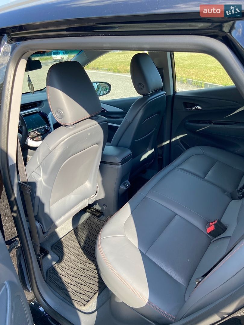 Chevrolet Bolt EV 2018 VIN 1G1FX6S05J4111698 фото оголошення 26 з 37