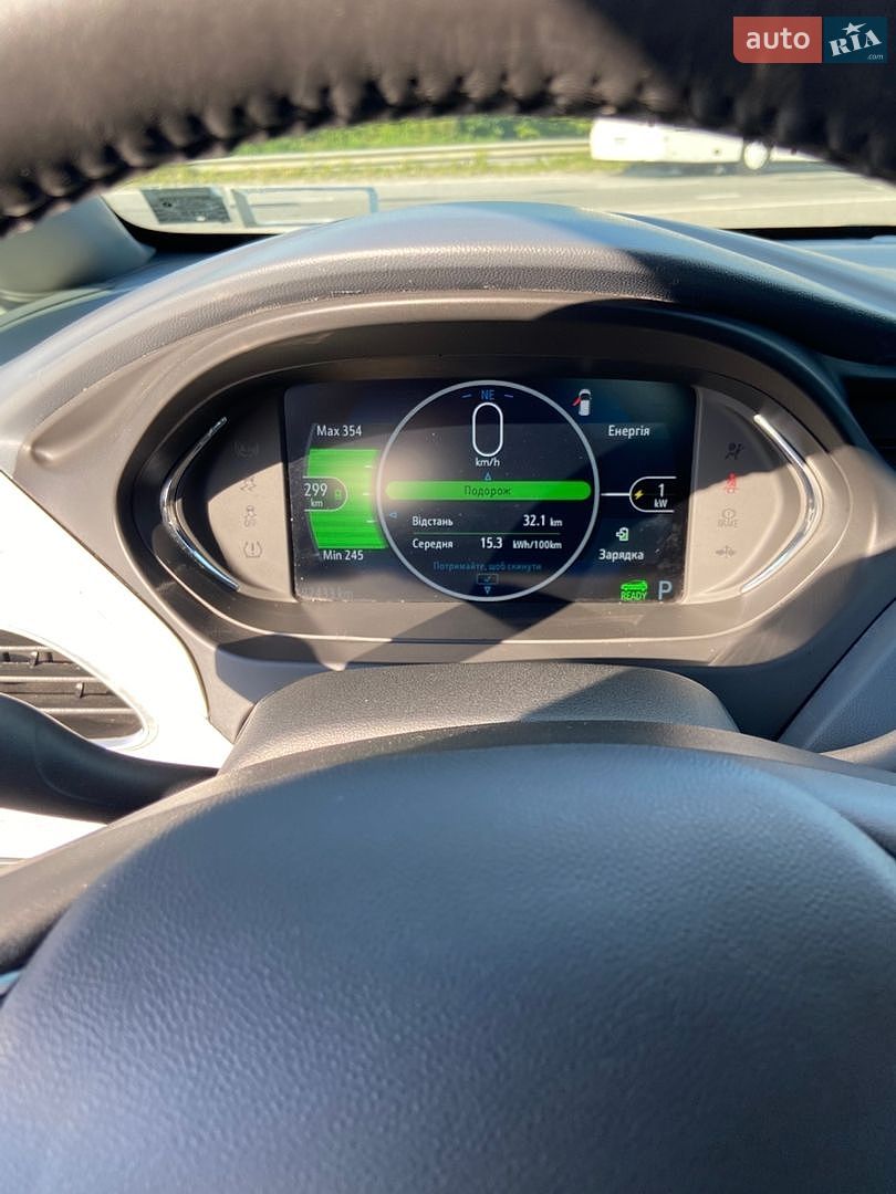 Chevrolet Bolt EV 2018 VIN 1G1FX6S05J4111698 фото оголошення 4 з 37