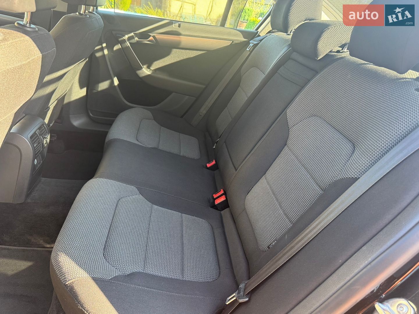 Volkswagen Passat 2013 VIN WVWZZZ3CZDE066332 фото оголошення 25 з 49