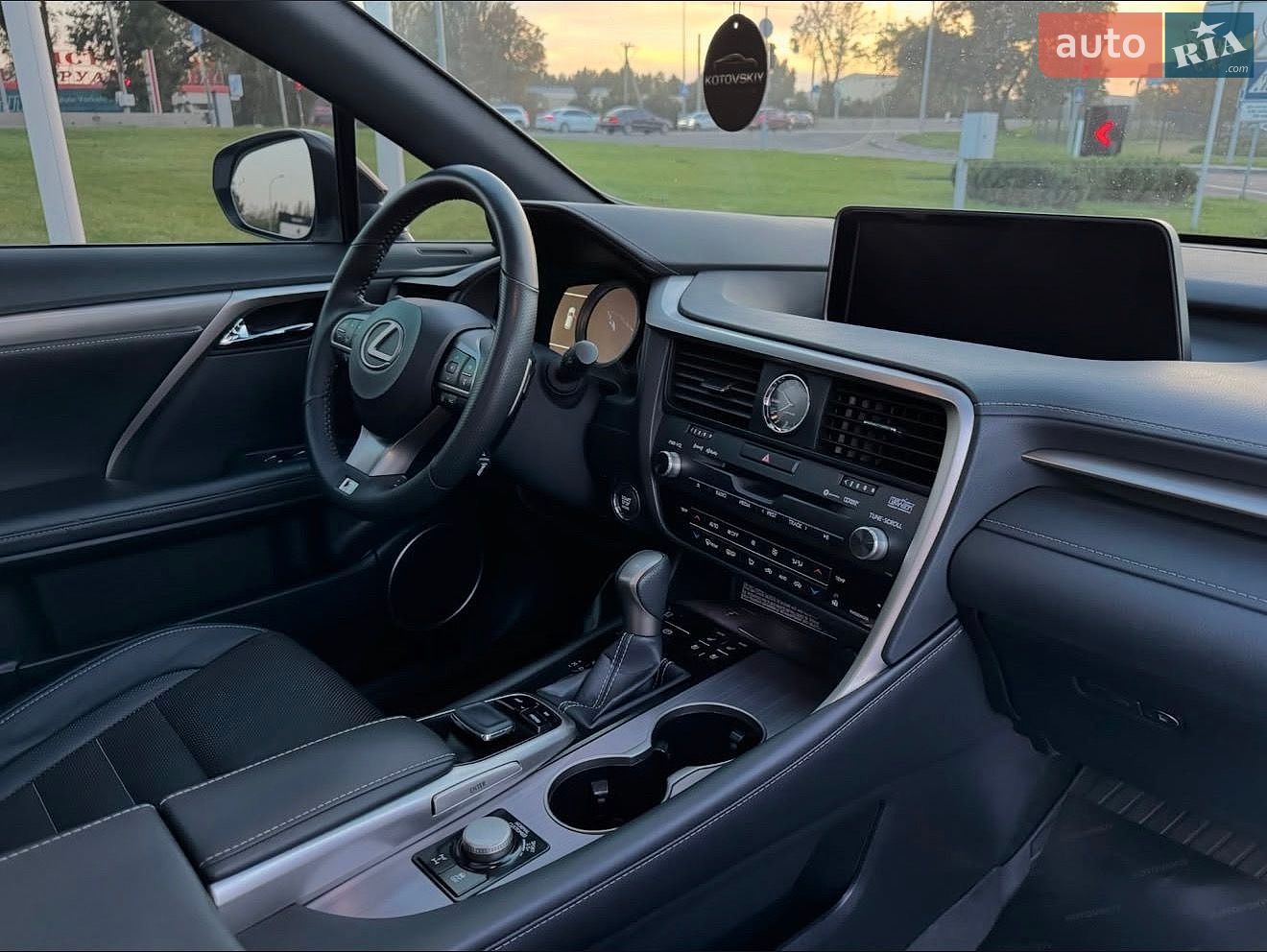 Lexus RX 2018 VIN 2T2BZMCA4KC176564 фото оголошення 15 з 24
