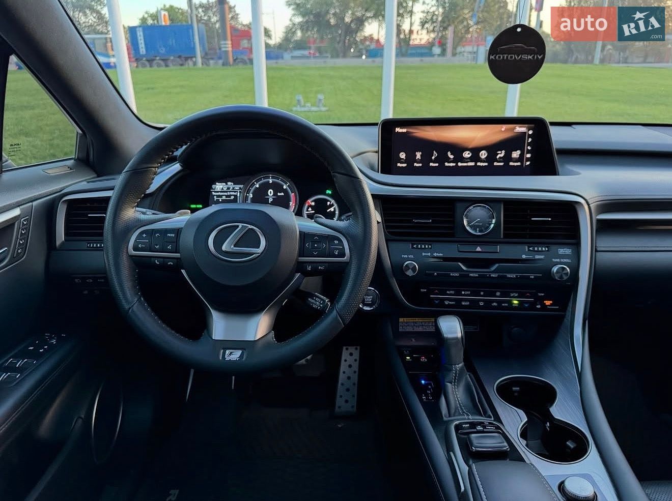 Lexus RX 2018 VIN 2T2BZMCA4KC176564 фото оголошення 20 з 24