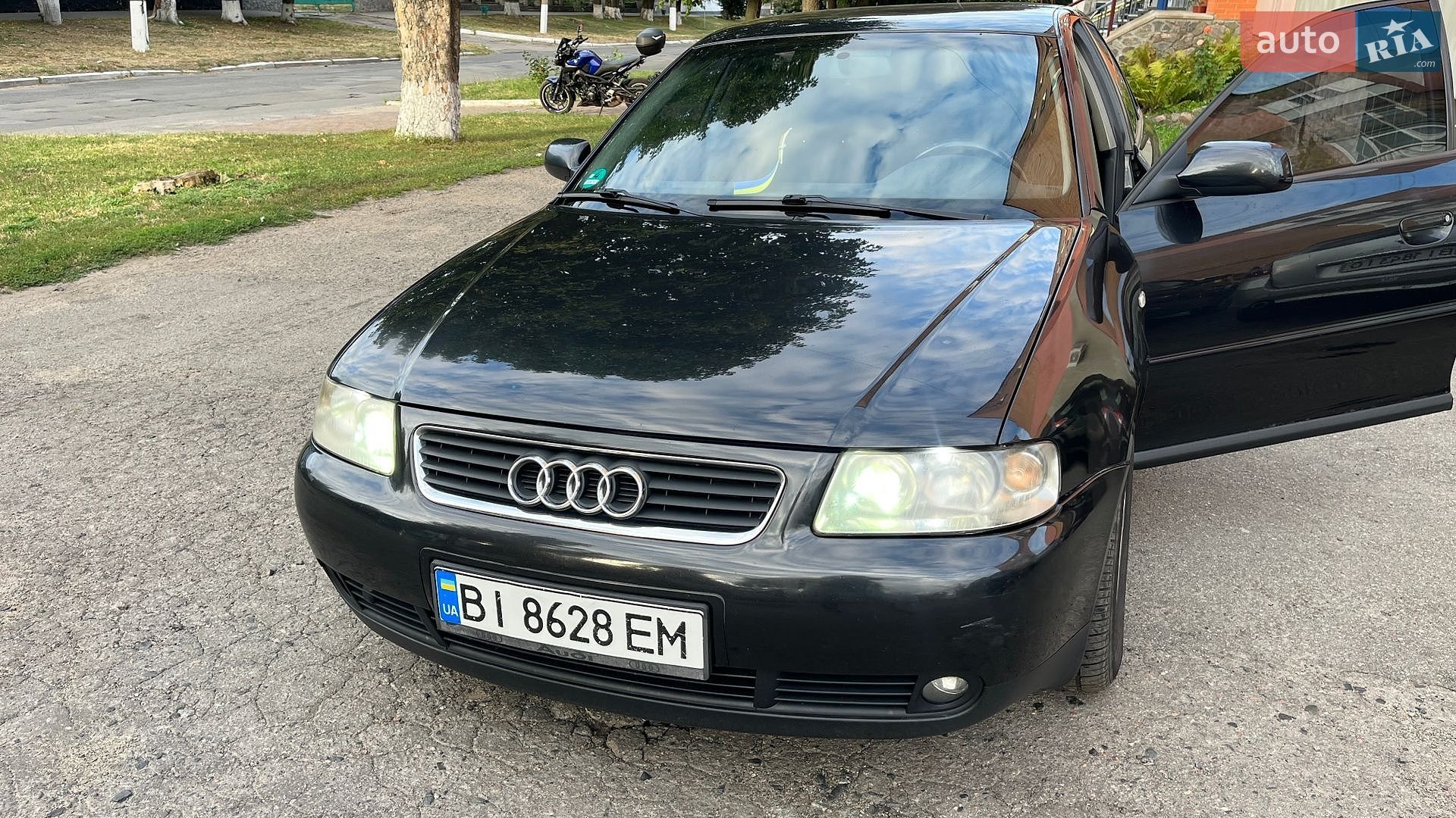 Audi A3 2000 VIN WAUZZZ8LZ1A023427 фото оголошення 2 з 11