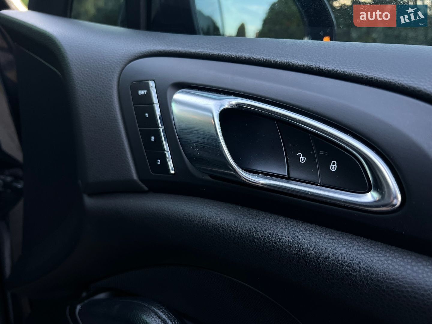 Porsche Cayenne 2015 VIN WP1AE2A23FLA53573 фото оголошення 16 з 91
