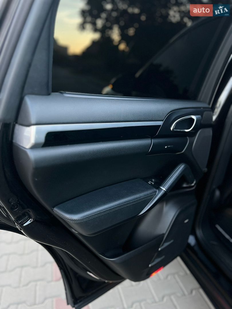 Porsche Cayenne 2015 VIN WP1AE2A23FLA53573 фото оголошення 61 з 91