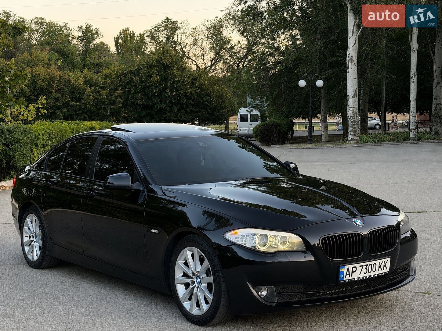 BMW 5 Series 2013 VIN WBAFW11020D264517 фото оголошення 2 з 22
