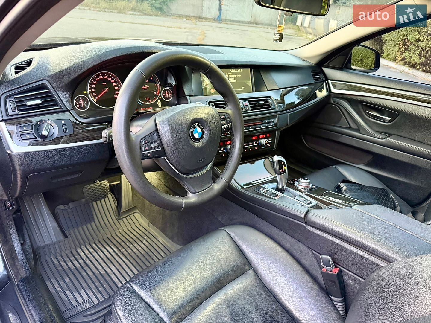 BMW 5 Series 2013 VIN WBAFW11020D264517 фото оголошення 19 з 22