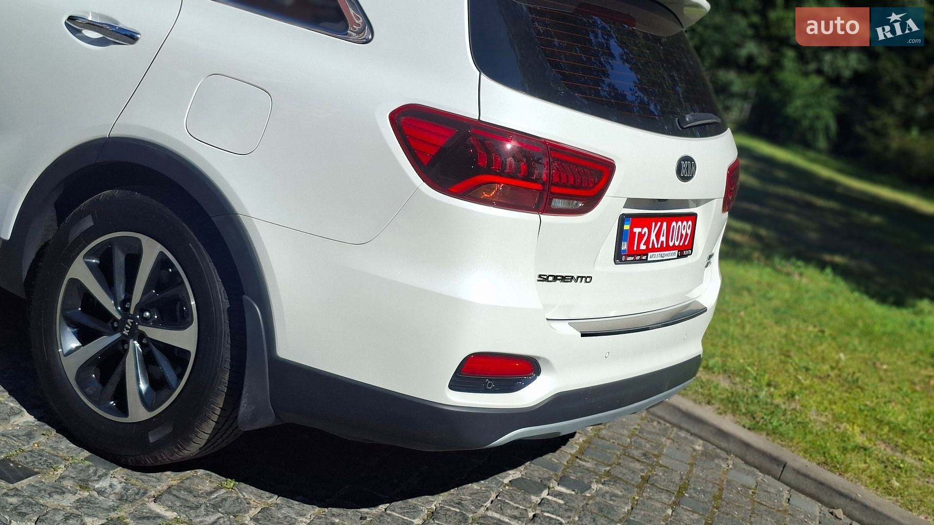 Kia Sorento 2018 VIN KNAPG81BDKA533419 фото оголошення 9 з 118