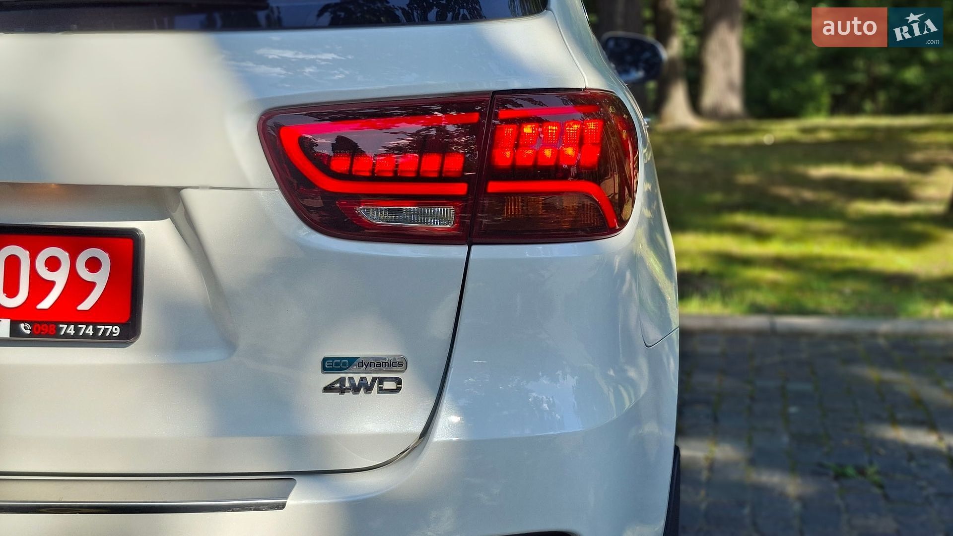 Kia Sorento 2018 VIN KNAPG81BDKA533419 фото оголошення 16 з 118