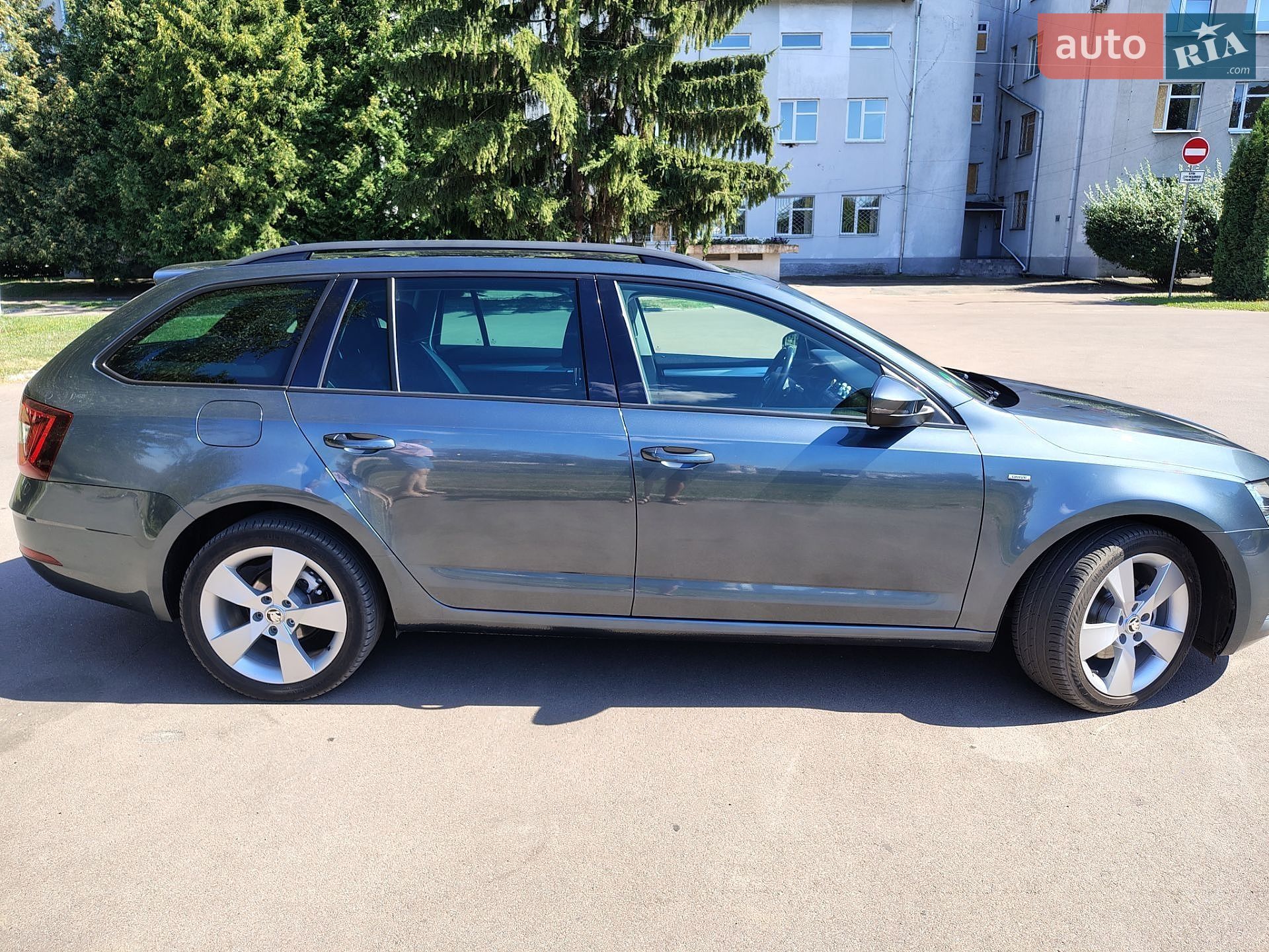 Skoda Octavia 2017 VIN TMBJJ7NE2J0222880 фото оголошення 9 з 21