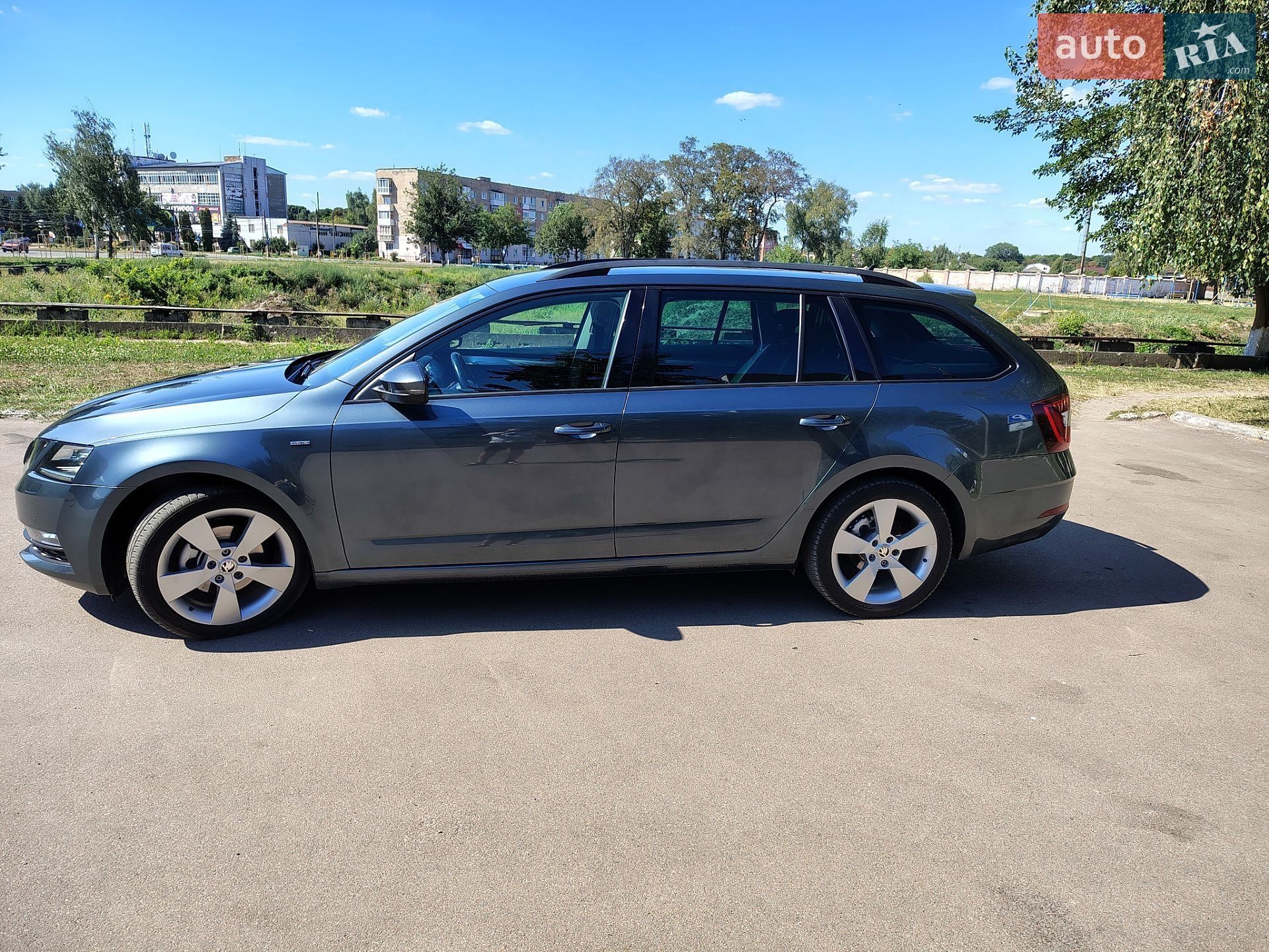Skoda Octavia 2017 VIN TMBJJ7NE2J0222880 фото оголошення 11 з 21