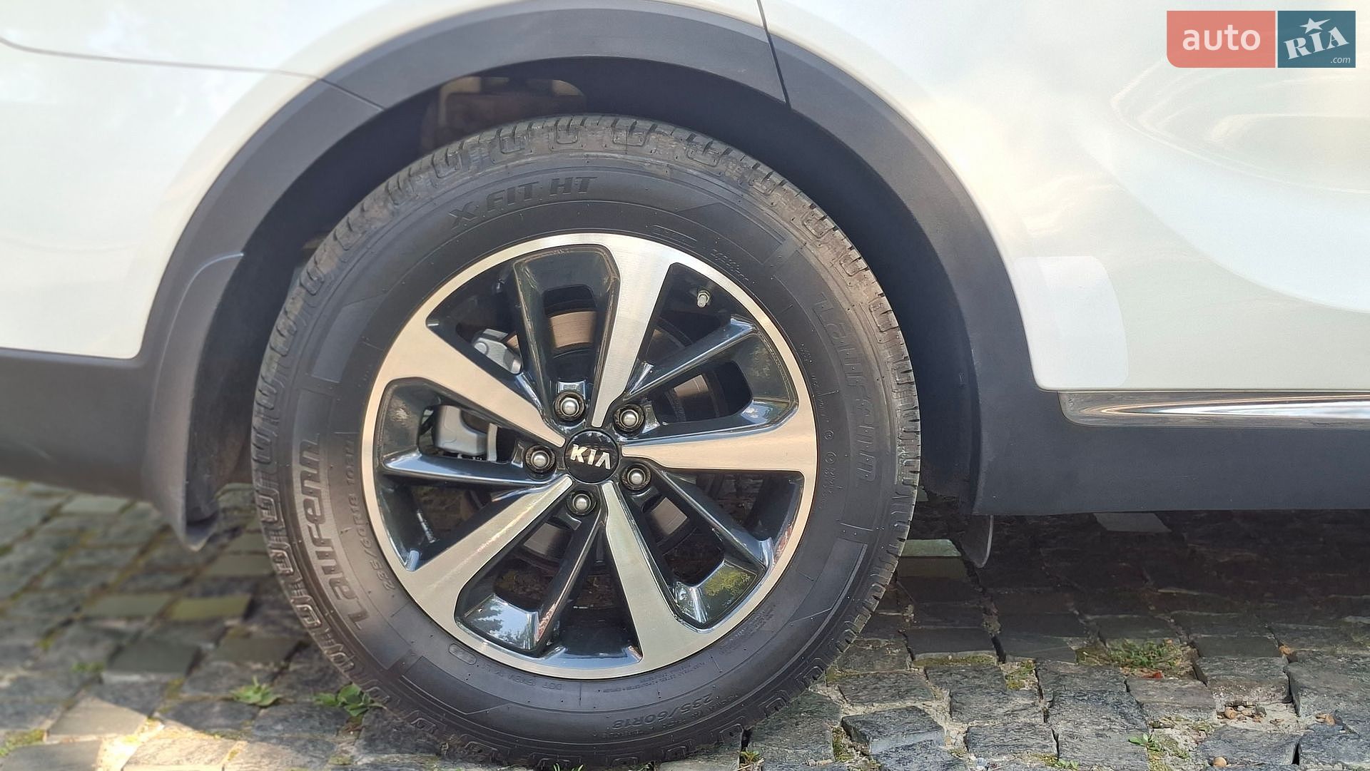 Kia Sorento 2018 VIN KNAPG81BDKA533419 фото оголошення 27 з 118