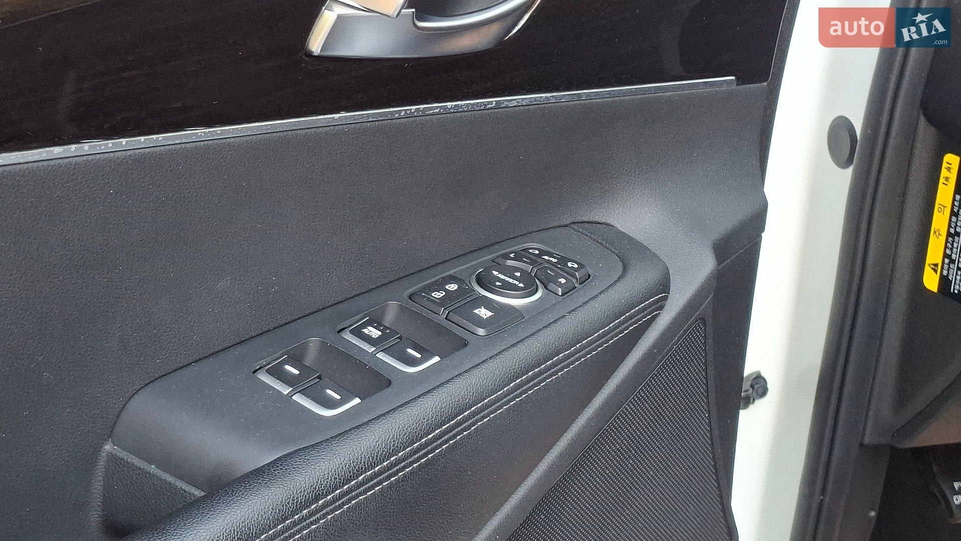 Kia Sorento 2018 VIN KNAPG81BDKA533419 фото оголошення 33 з 118