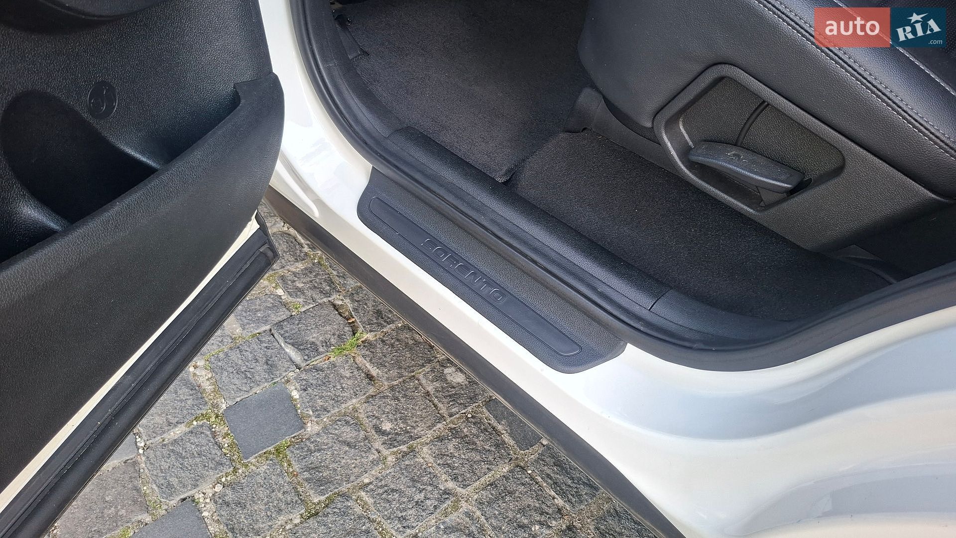 Kia Sorento 2018 VIN KNAPG81BDKA533419 фото оголошення 68 з 118