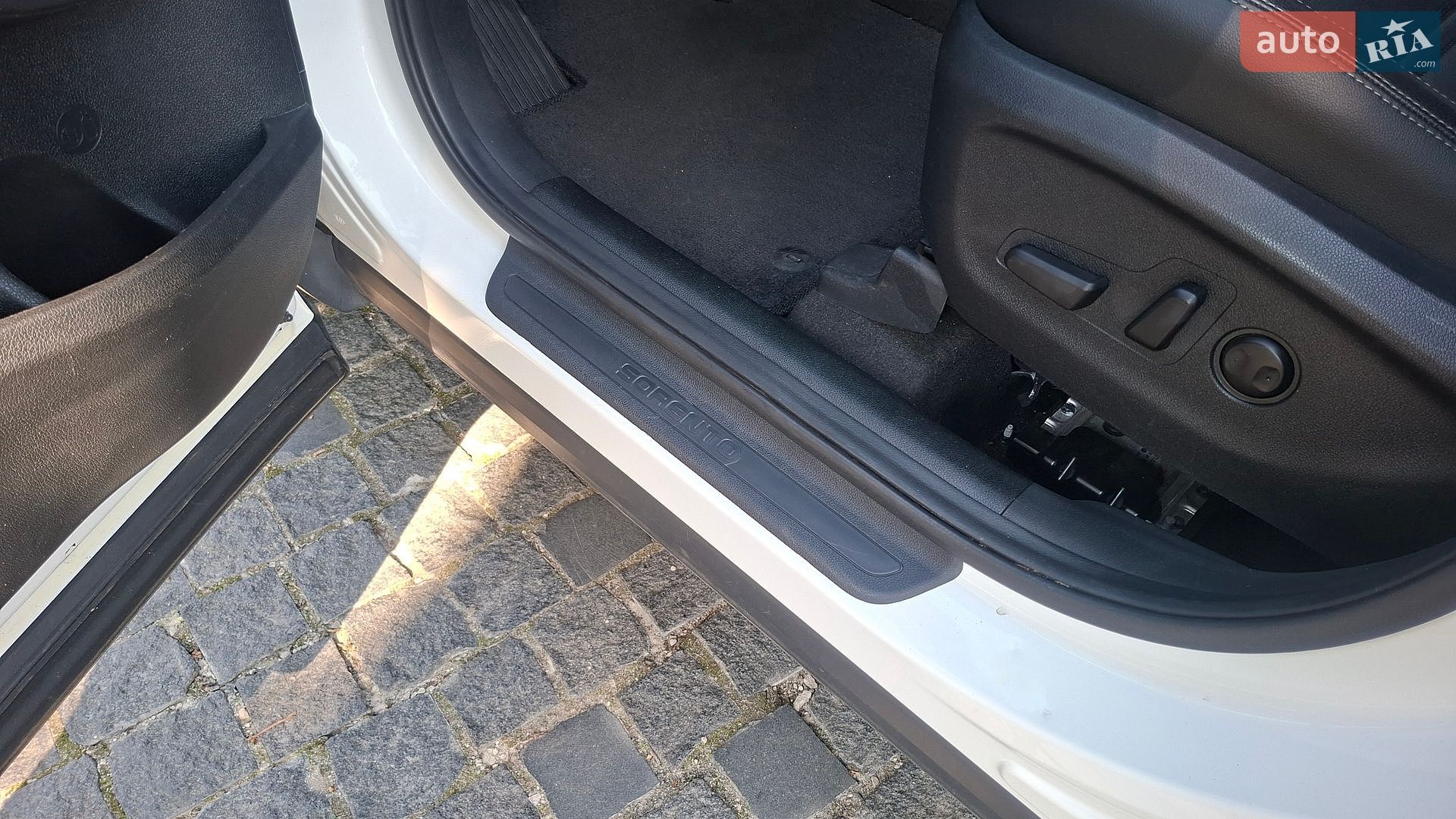 Kia Sorento 2018 VIN KNAPG81BDKA533419 фото оголошення 67 з 118