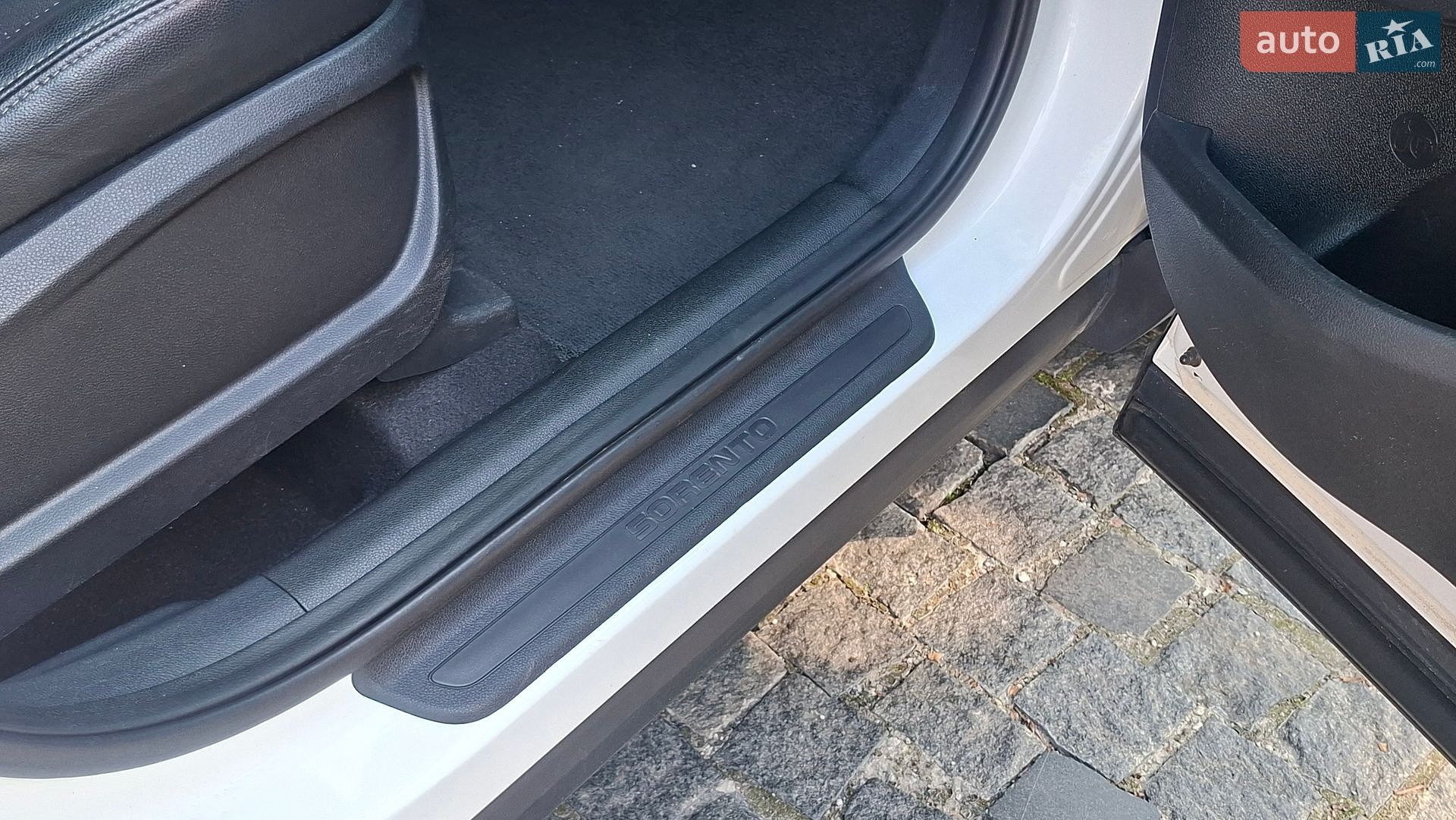 Kia Sorento 2018 VIN KNAPG81BDKA533419 фото оголошення 69 з 118