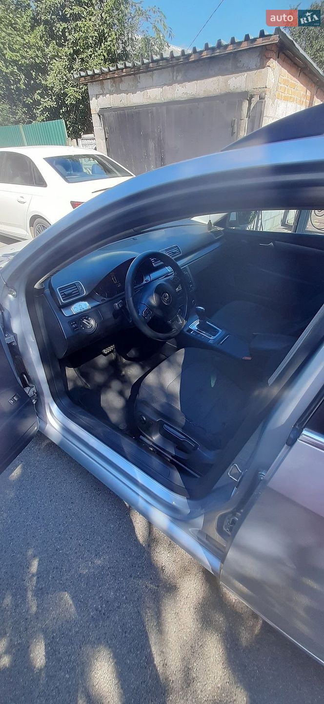 Volkswagen Passat 2011 VIN WVWZZZ3CZBE395338 фото оголошення 12 з 19