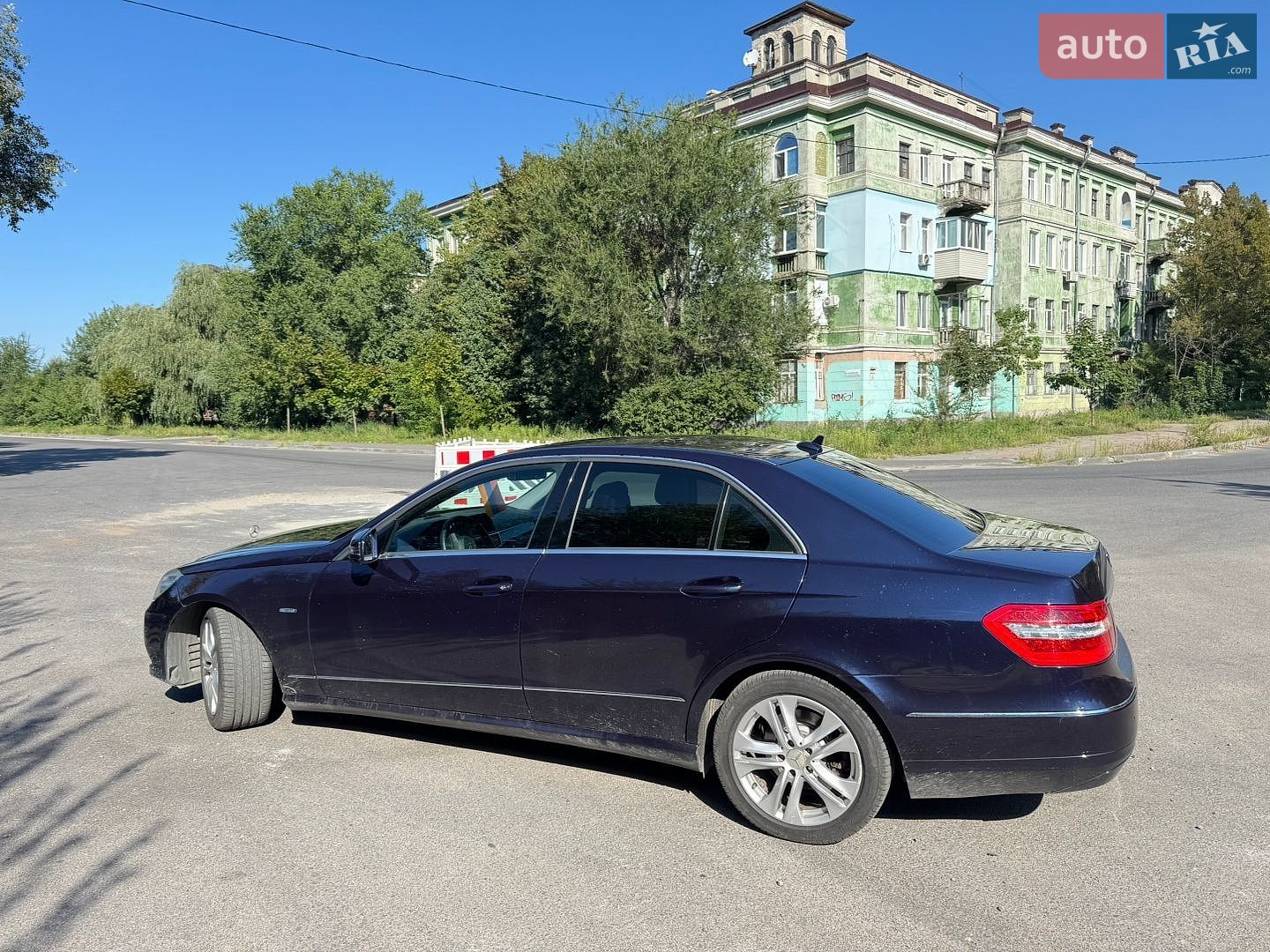 Mercedes-Benz E-Class 2010 VIN WDD2120051A353946 фото оголошення 2 з 9