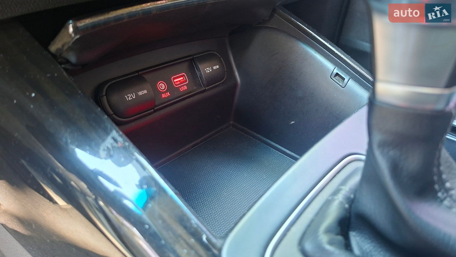Kia Sorento 2018 VIN KNAPG81BDKA533419 фото оголошення 50 з 118