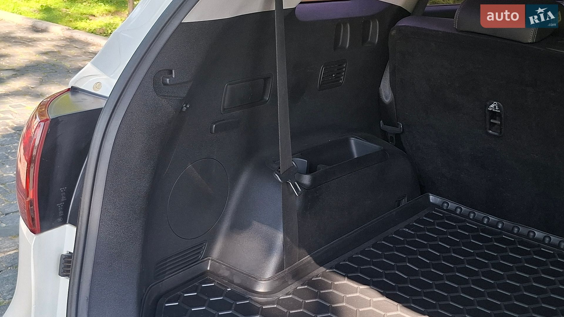 Kia Sorento 2018 VIN KNAPG81BDKA533419 фото оголошення 75 з 118