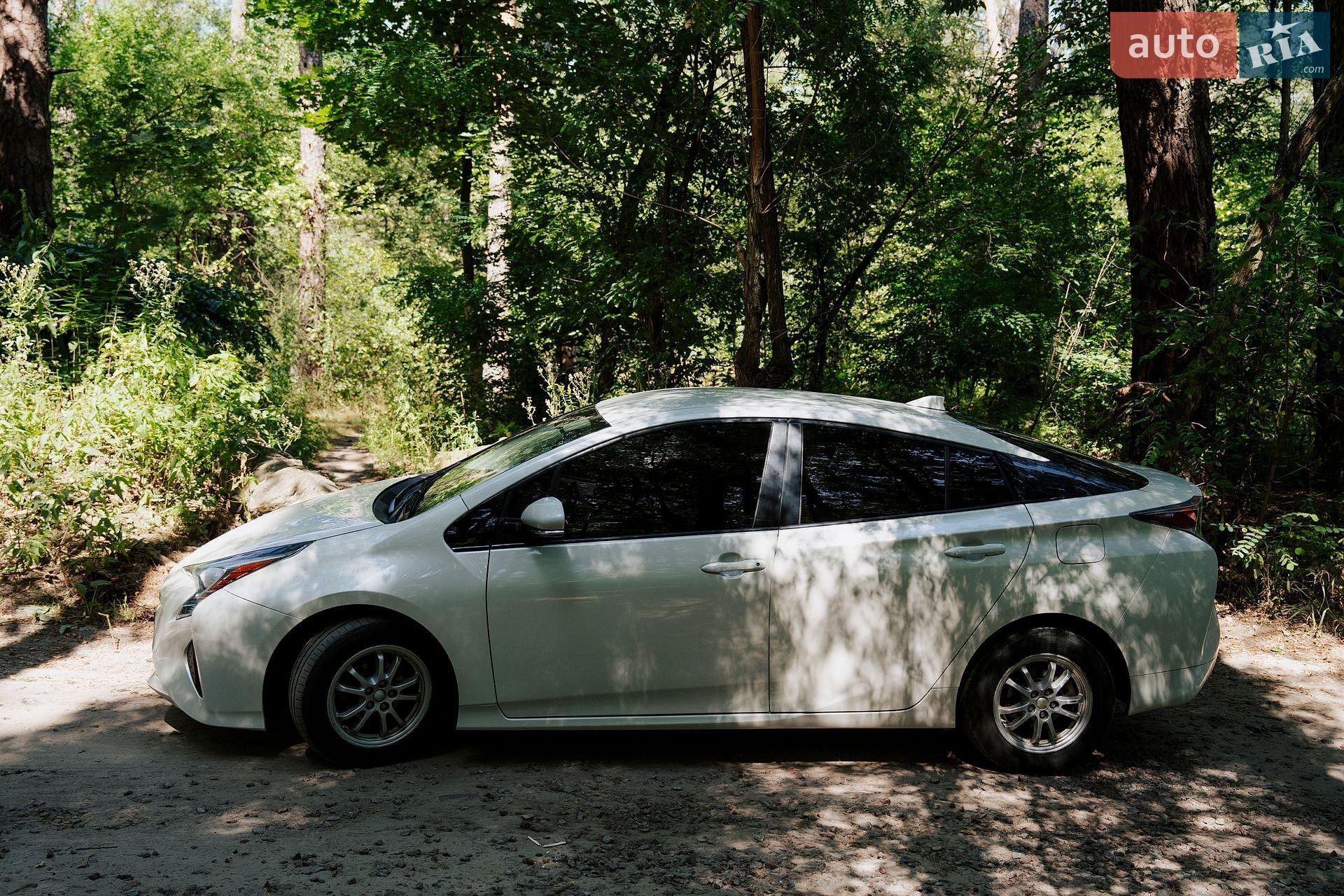 Toyota Prius 2016 VIN JTDKARFU7G3504476 фото оголошення 2 з 4