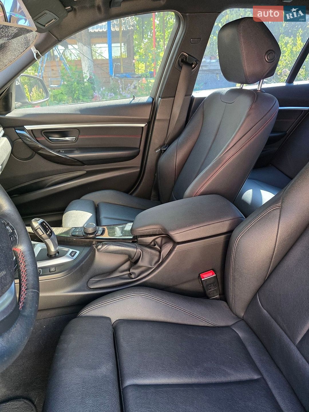 BMW 3 Series 2018 VIN WBA8E1C56JA756751 фото оголошення 9 з 19