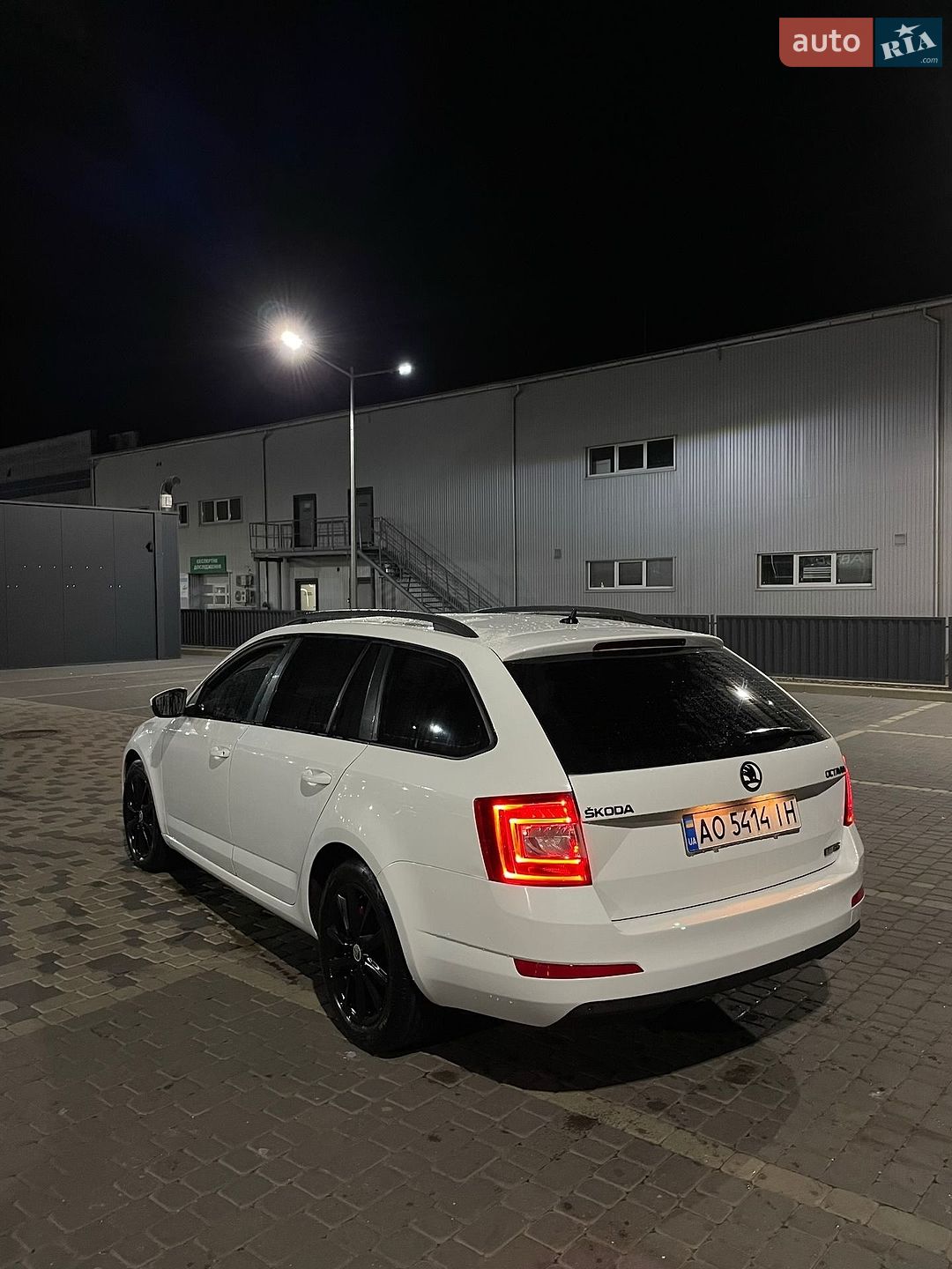 Skoda Octavia 2014 VIN TMBJG7NE0F0112500 фото оголошення 3 з 9