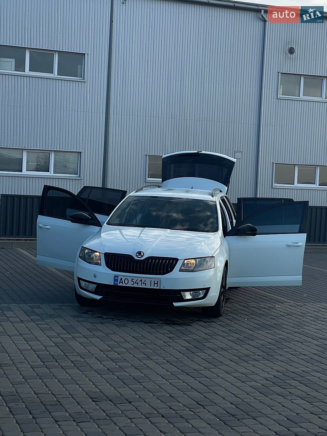 Skoda Octavia 2014 VIN TMBJG7NE0F0112500 фото оголошення 5 з 9