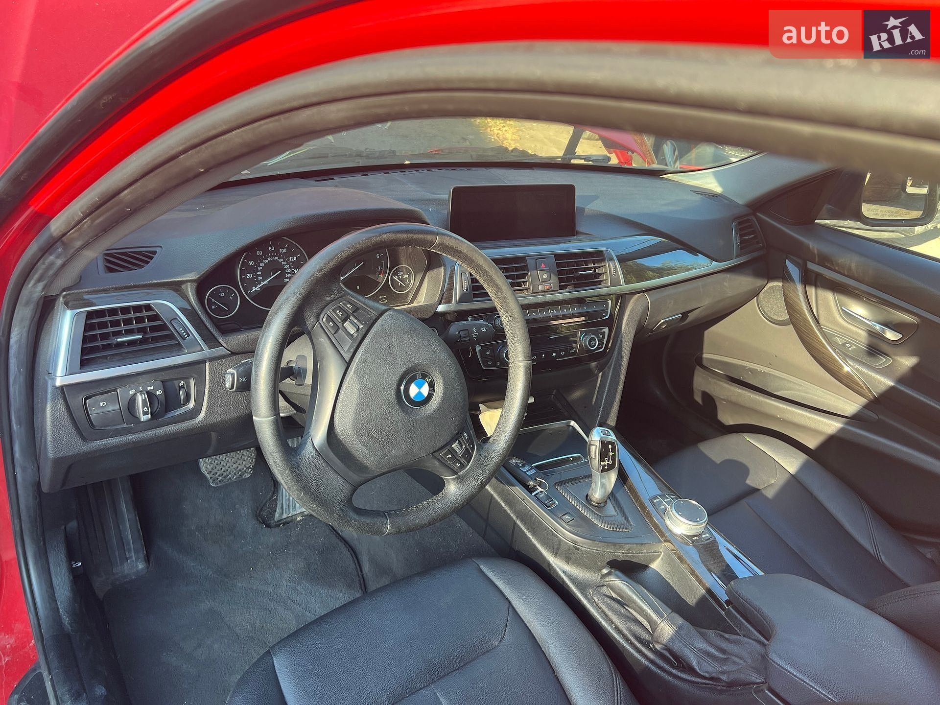 BMW 3 Series 2017 VIN WBA8A3C30HK692345 фото оголошення 21 з 46