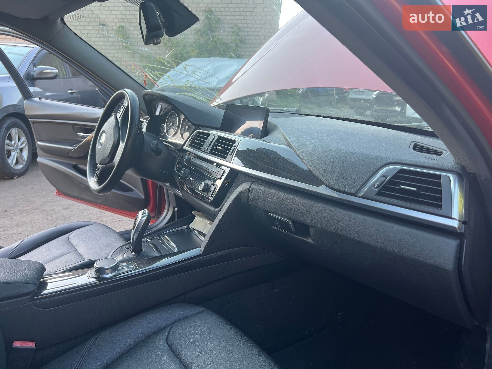 BMW 3 Series 2017 VIN WBA8A3C30HK692345 фото оголошення 29 з 46