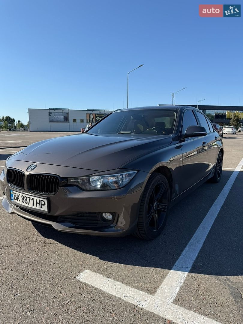BMW 3 Series 2013 VIN WBA3B1G56ENS77113 фото оголошення 2 з 16