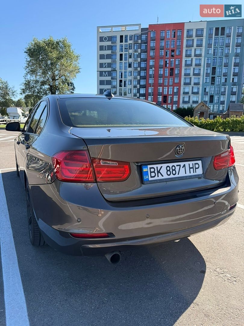 BMW 3 Series 2013 VIN WBA3B1G56ENS77113 фото оголошення 6 з 16