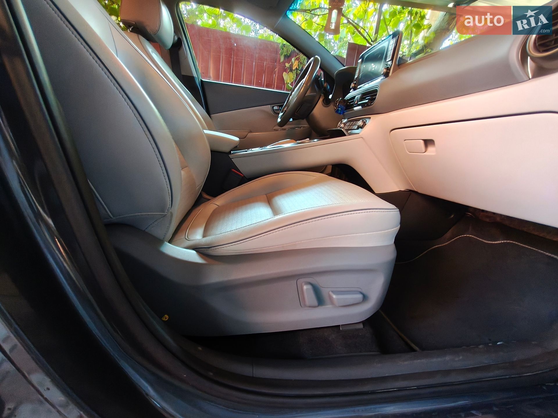Hyundai Kona 2019 VIN KMHK581GFKU044882 фото оголошення 19 з 31