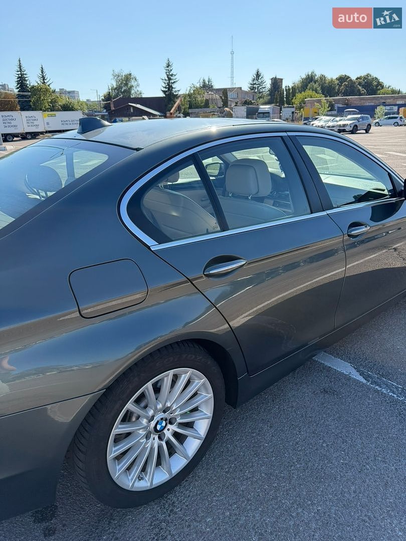 BMW 5 Series 2013 VIN WBAFU7C57DDU75820 фото оголошення 13 з 51
