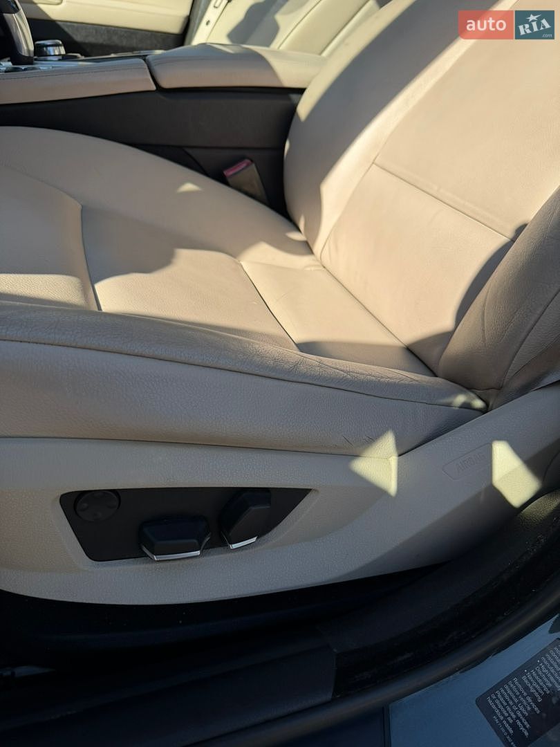 BMW 5 Series 2013 VIN WBAFU7C57DDU75820 фото оголошення 36 з 51