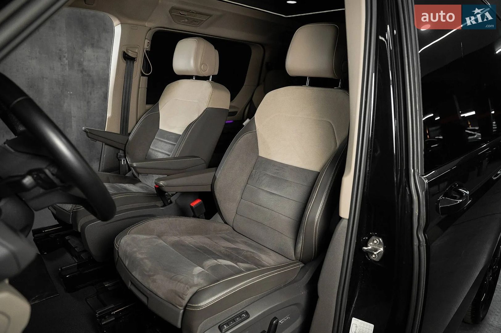 Volkswagen Multivan 2022 VIN WV2ZZZSTZNH007025 фото оголошення 16 з 34