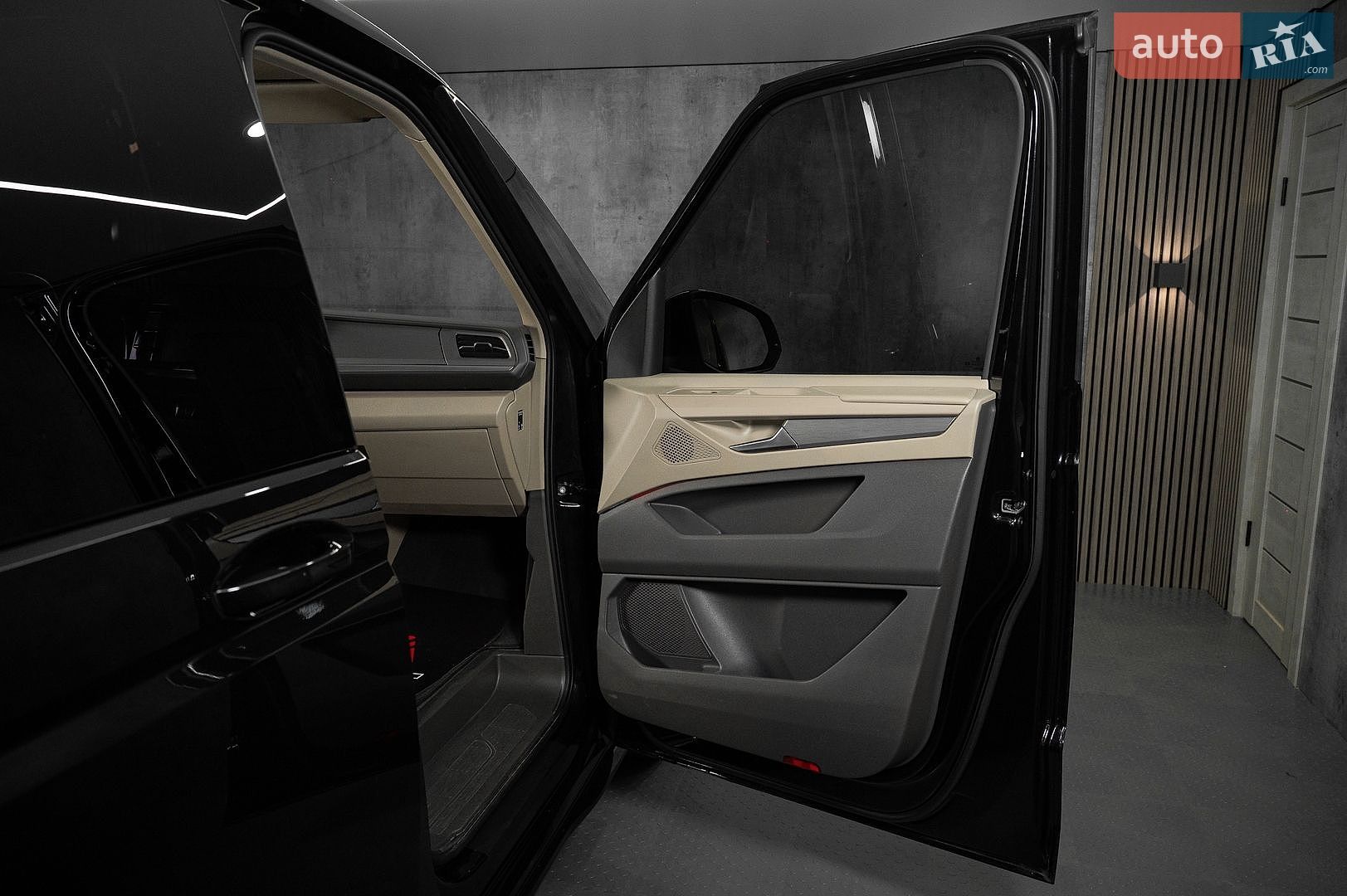 Volkswagen Multivan 2022 VIN WV2ZZZSTZNH007025 фото оголошення 19 з 34