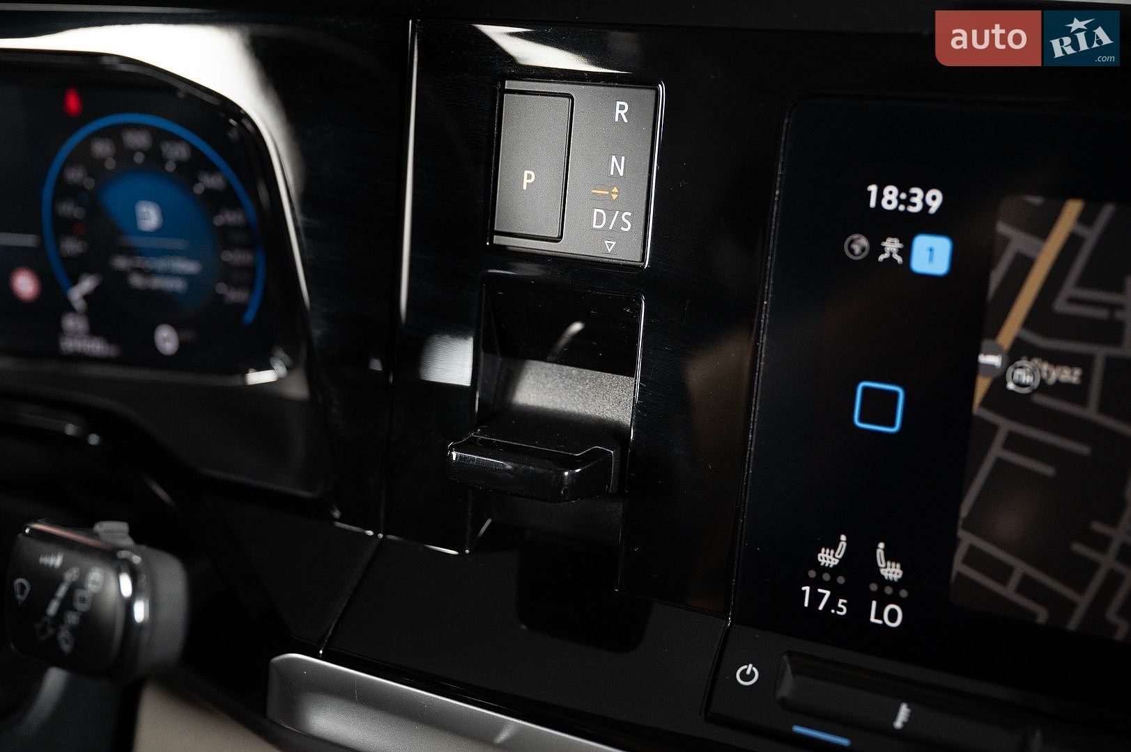 Volkswagen Multivan 2022 VIN WV2ZZZSTZNH007025 фото оголошення 29 з 34