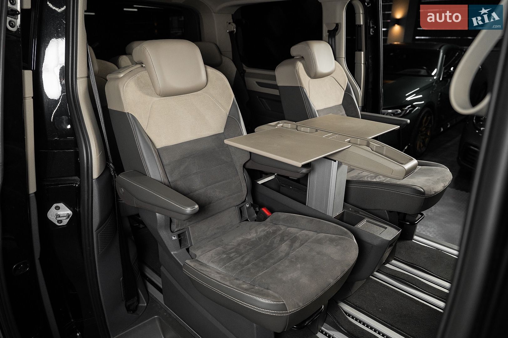 Volkswagen Multivan 2022 VIN WV2ZZZSTZNH007025 фото оголошення 32 з 34