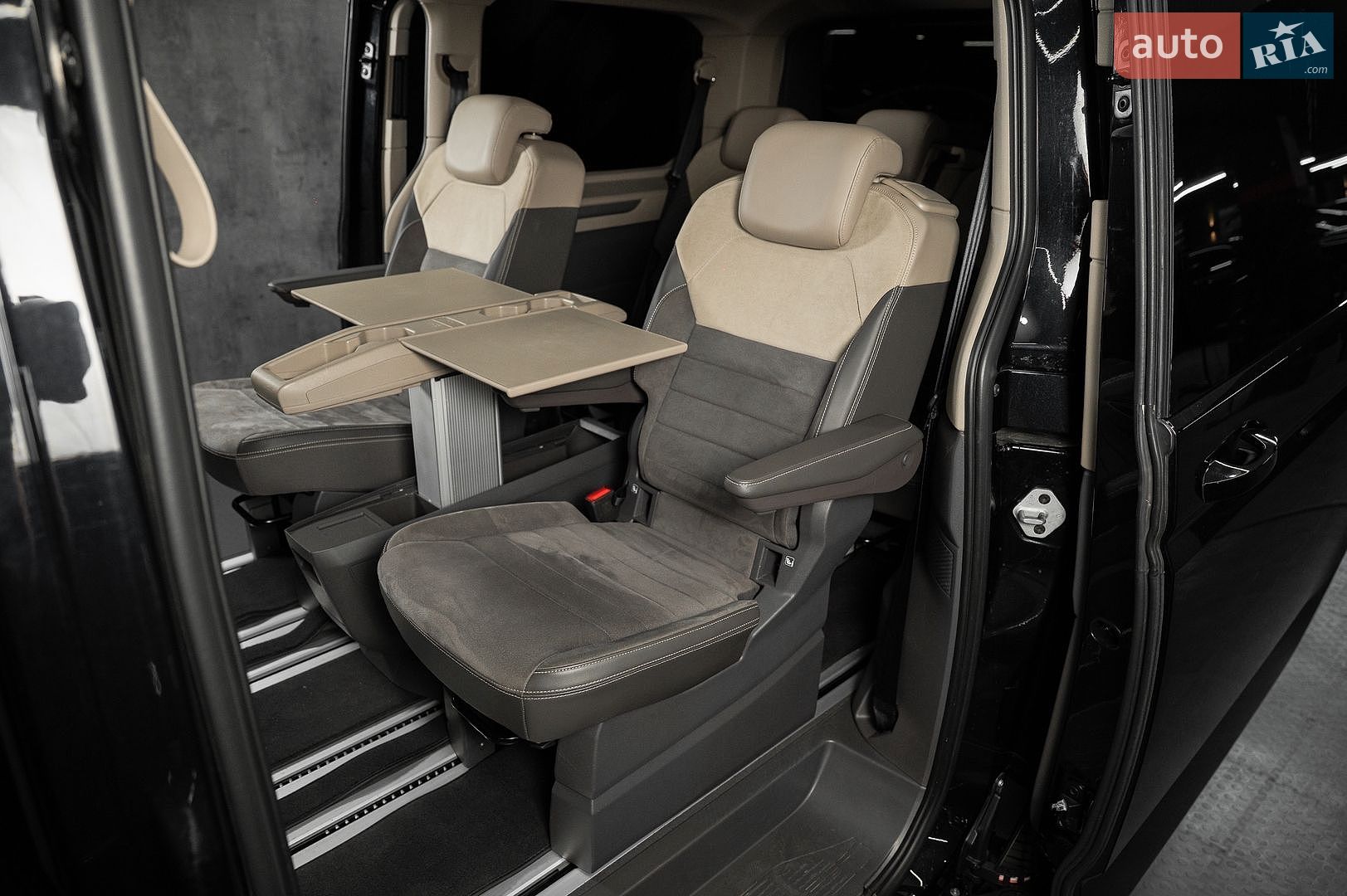 Volkswagen Multivan 2022 VIN WV2ZZZSTZNH007025 фото оголошення 31 з 34