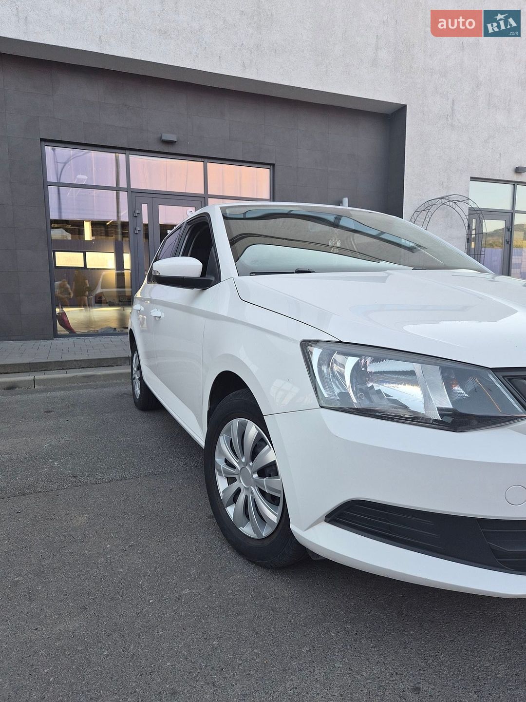 Skoda Fabia 2017 VIN TMBEB2NJ4JB500276 фото оголошення 4 з 20