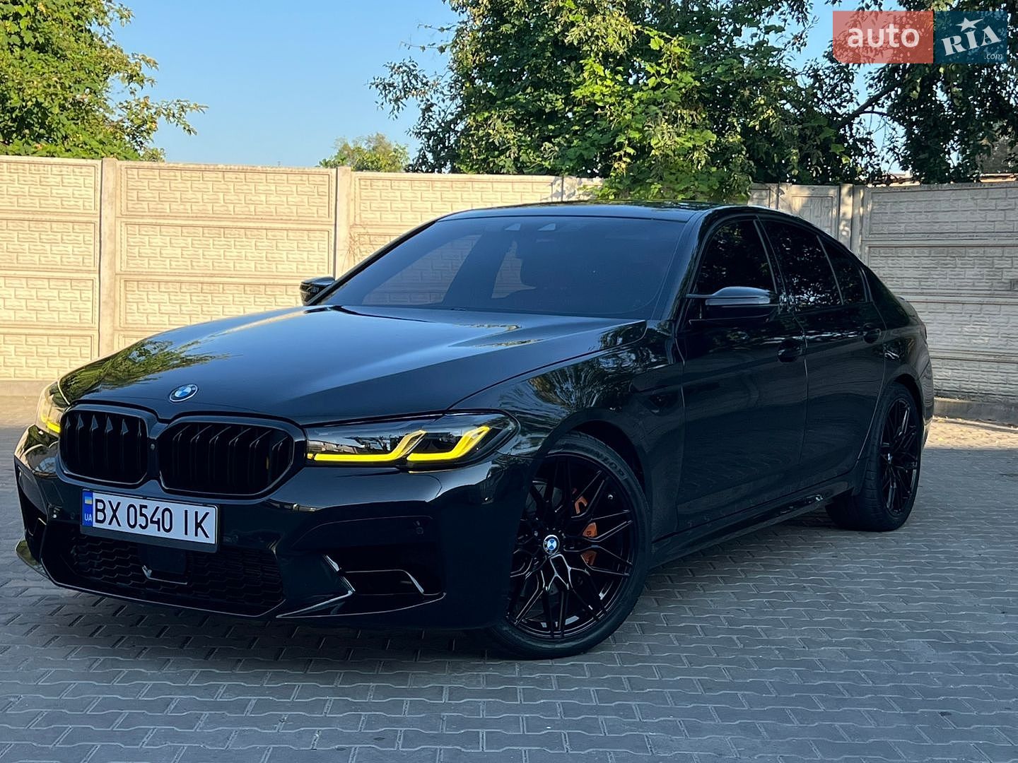 BMW 5 Series 2020 VIN WBAJS3C0XLCE28821 фото оголошення 2 з 25