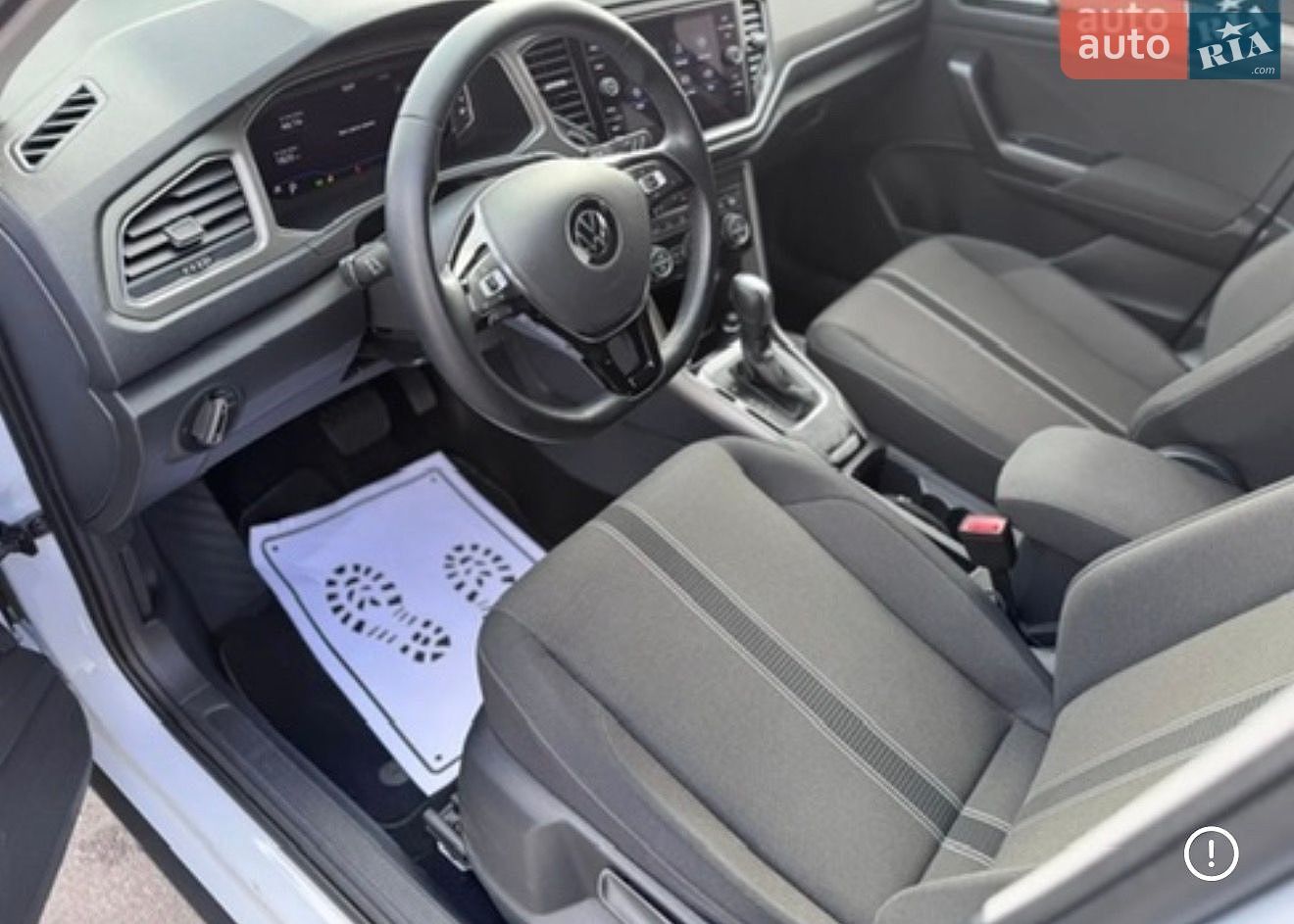 Volkswagen T-Roc 2021 VIN WVGZZZA1ZNV081884 фото оголошення 11 з 14