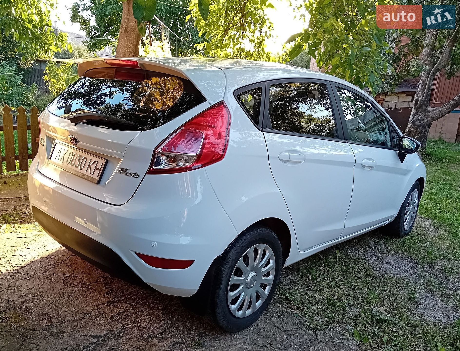 Ford Fiesta 2016 VIN WF0DXXGAKDGK80496 фото оголошення 3 з 16