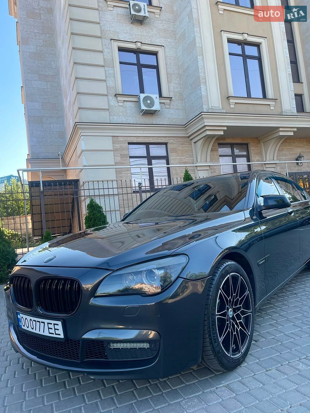 BMW 7 Series 2011 VIN WBAKB4C50BC574839 фото оголошення 2 з 21