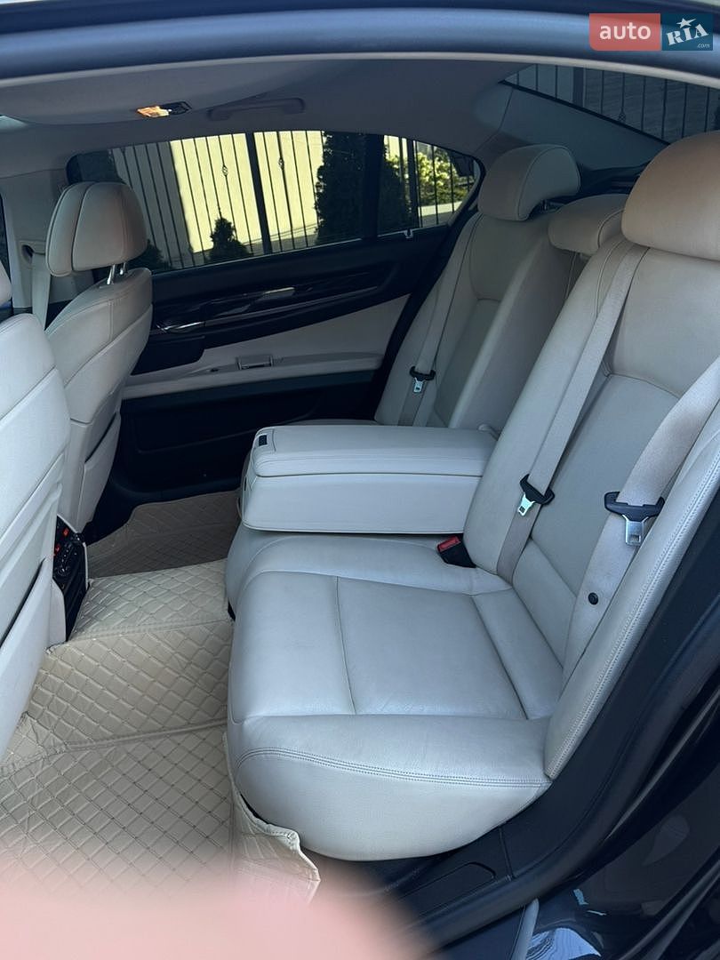 BMW 7 Series 2011 VIN WBAKB4C50BC574839 фото оголошення 10 з 21